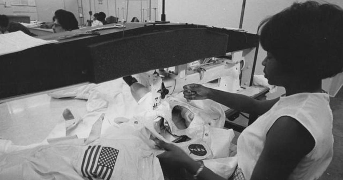 Women In Spacesuit Porn - The seamstresses who fashioned Apollo's spacesuits - CBS News