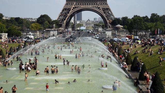 FRANCE-WEATHER-CLIMATE-HEAT 