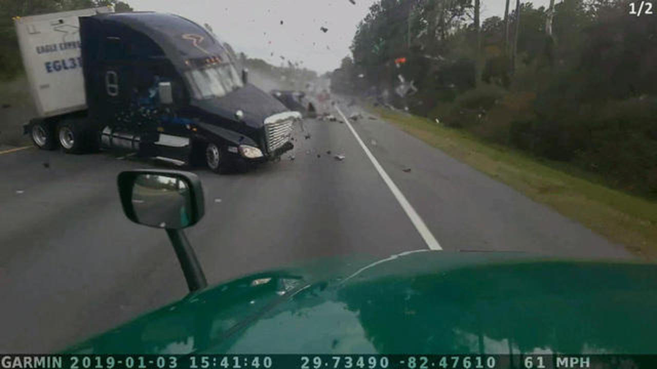 Jarring New Video Shows The Moment A Semi Truck Plowed Into Van Killing 7 Cbs News
