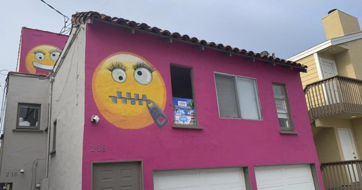 Hot Pink Emoji House Ignites Feud Among Los Angeles Neighbors