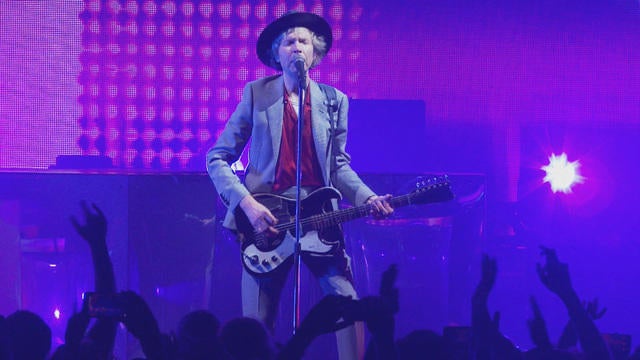 0831-saturdaysessions-beck-devilshaircut-1923998-640x360.jpg 