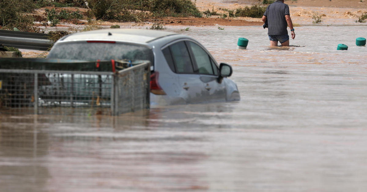 spain-floods-torrential-rains-inundate-valencia-murcia-and-eastern