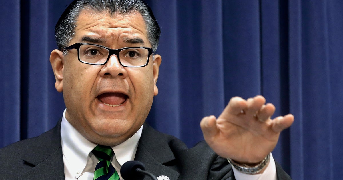 Illinois State Sen. Martin Sandoval Resigning Amid Federal Probe CBS