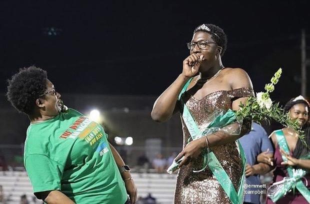 620px x 408px - Gender neutral homecoming queen: Student accepts gender ...