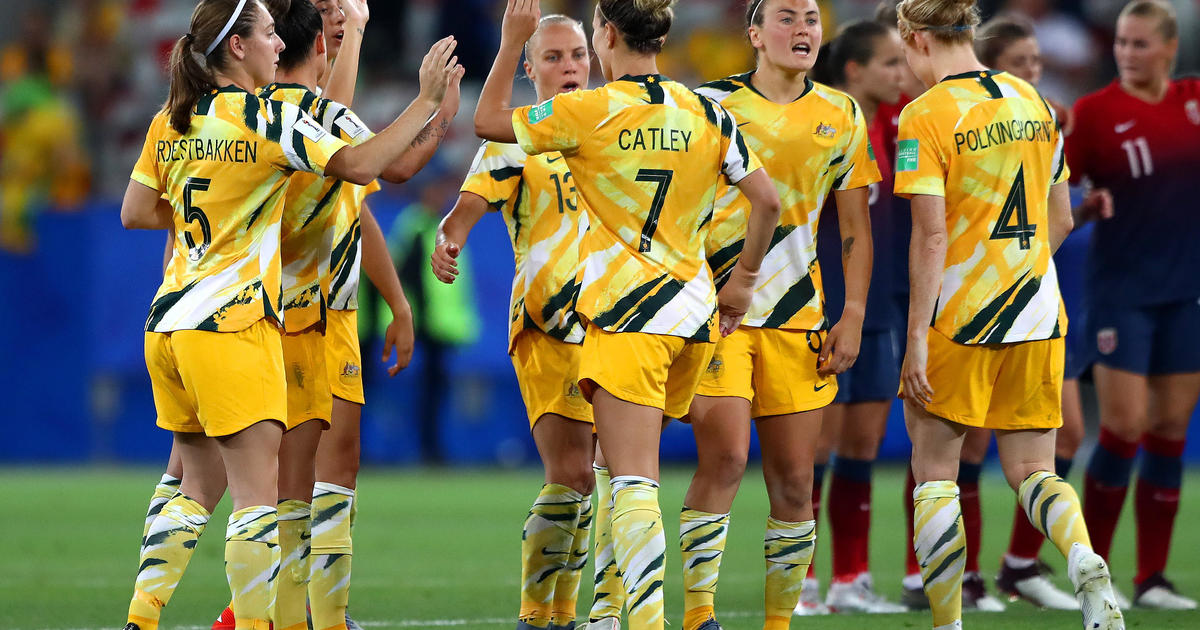 national soccer team, the Westfield Matildas, get equal pay in deal - CBS