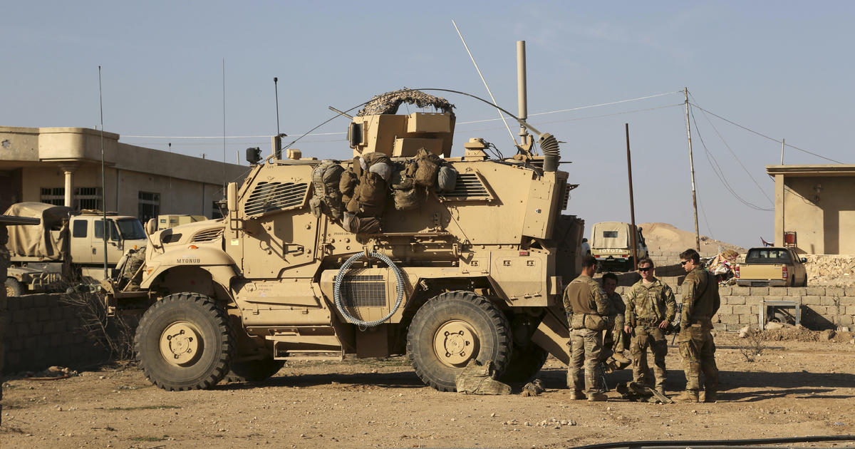 Rockets target Iraqi base that houses U.S. troops, officials say