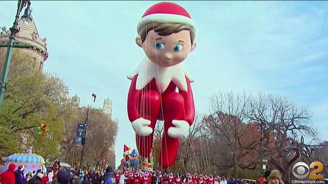 Macys-Thanksgiving-parade-Elf-on-the-Shelf-balloon.jpg 
