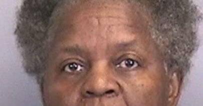 Elderly woman tased: Florida deputy tases Barbara Pinkney, 70, three ...