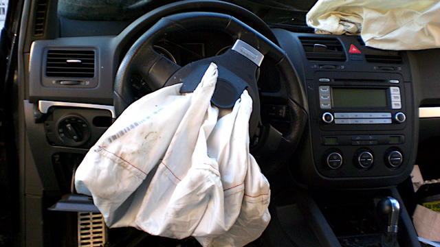 airbag-467659930.jpg 