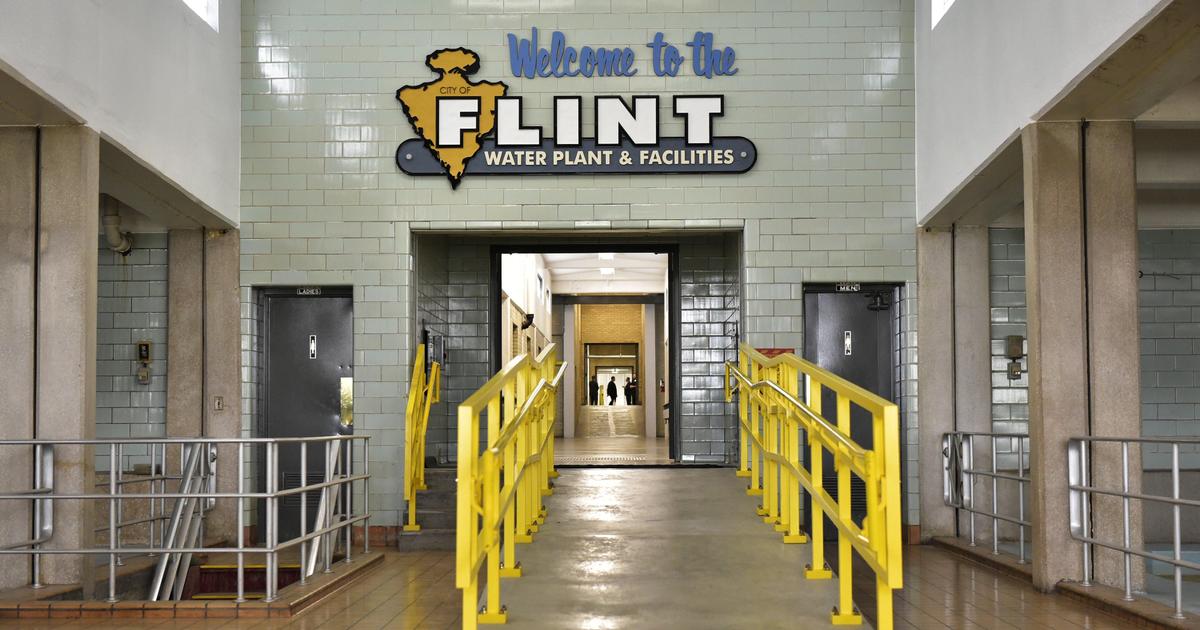 Supreme Court turns away cases arising from Flint water crisis, allowing residents to sue Flint and state of Michigan over water contamination - CBS News