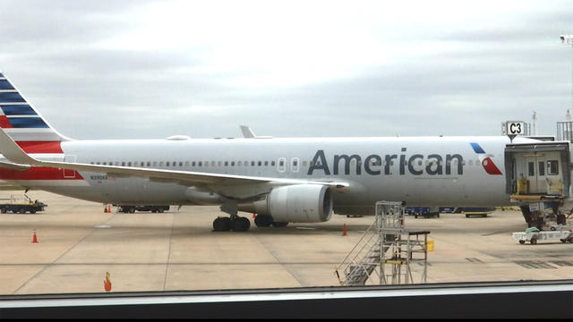 American_Airlines_Emergency_Landing_0130.jpg 