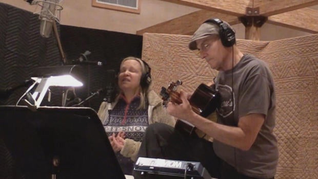 james-taylor-and-wife-kim-recording-surrey-with-the-fringe-on-top-620.jpg