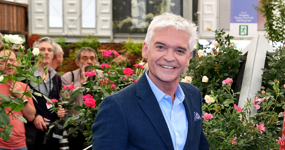 Phillip Schofield British Tv Presenter Comes Out As Gay Cbs News 