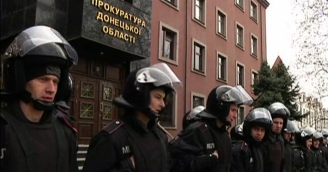 Pro-Russian forces occupy government buildings in Ukraine