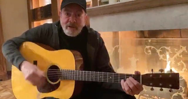 Neil Diamond changes lyrics to "Sweet Caroline" in coronavirus PSA