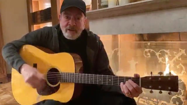 Neil Diamond Changes Lyrics To Sweet Caroline In Coronavirus Psa Cbs News