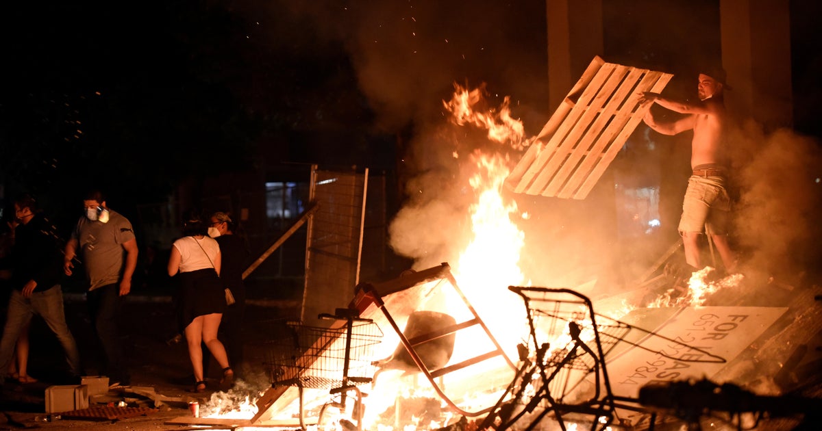 Protests over George Floyd's death turn deadly in Minneapolis thumbnail