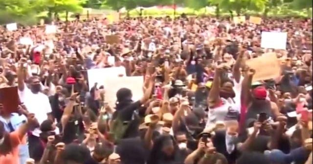 Packed protests raise concerns over increase of coronavirus infections