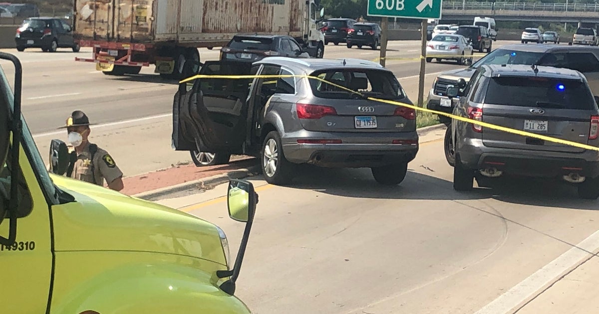 Man Shot In Roseland Crashes Car On Dan Ryan Expressway, Runs To Nearby