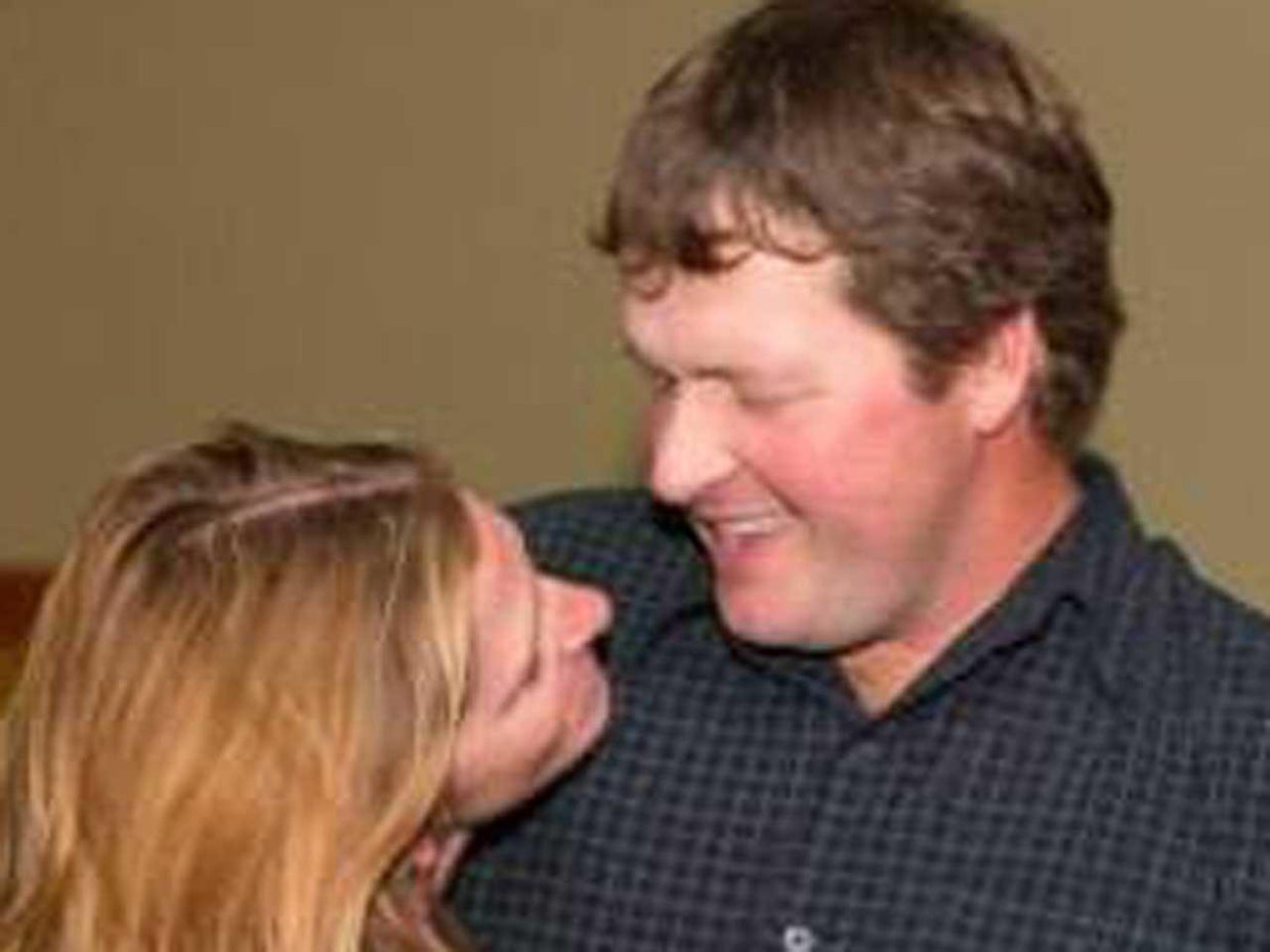 Amy Mullis death An Iowa woman is impaled by a corn rake but do her