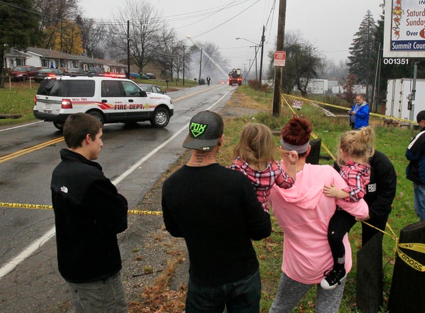Small plane crashes into Ohio building; at least 9 feared dead