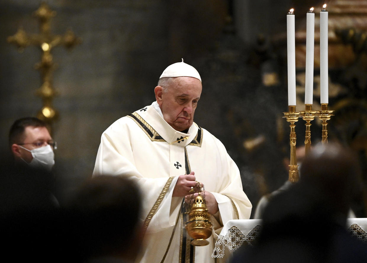 Pope Francis celebrates sociallydistanced Christmas Eve Mass as