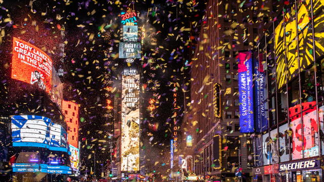 Where to go to see the ball drop in nyc Live Updates The World Says Goodbye To 2020 A Year Unlike Any Other