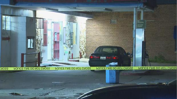 Fort Worth clerk shot dead 3 