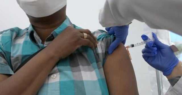 South Los Angeles hospital removes barriers for minority communities seeking vaccine