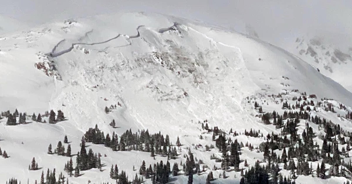 Two Killed In Colorado Avalanches But Third Man Survives Head Being Buried In Snow Cbs News