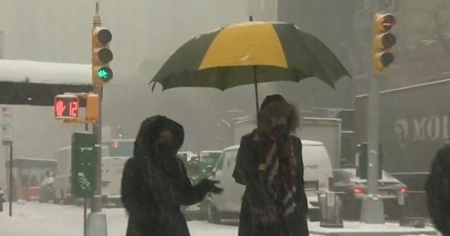 Eye Opener: Winter weather continues to batter country for fifth day