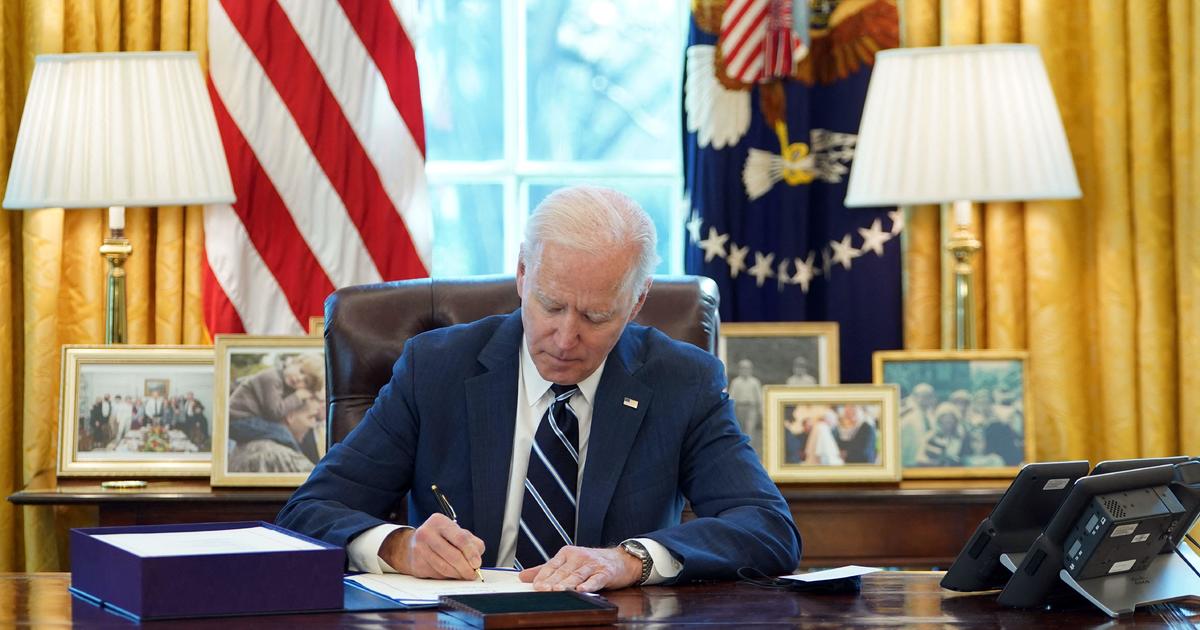 Biden signs $ 1.9 trillion relief law for COVID, American Rescue Plan, into law