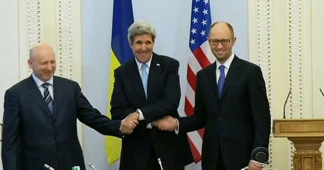 Kerry pledges Ukraine aid package, issues message to Putin