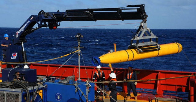 Flight 370 search gets help from underwater robot
