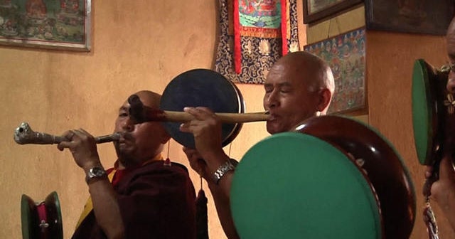 Sherpa strike? Guides consider boycott after Everest avalanche