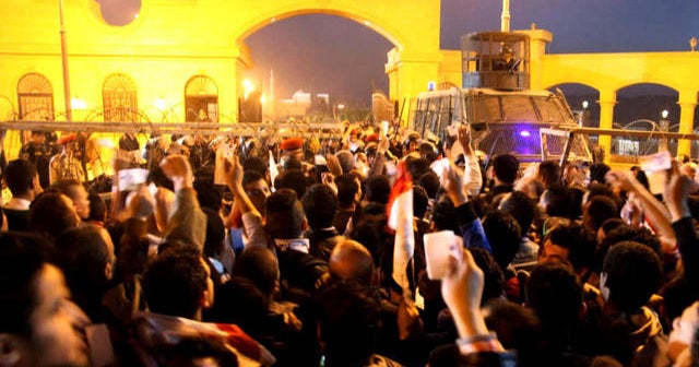 More than two dozen killed in Egypt soccer riot