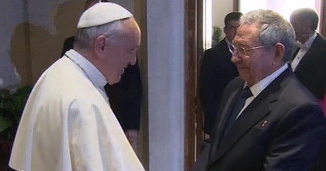 Castro visits Vatican, praises Pope Francis for brokering U.S. talks
