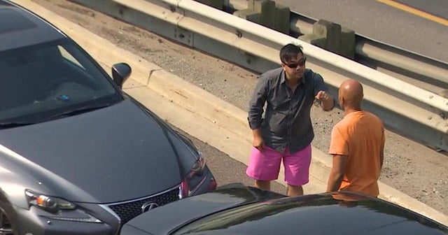 Toronto police officer scolds drivers mid-interview