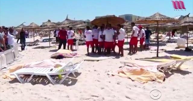 Gunman storms Tunisia resort in deadly attack