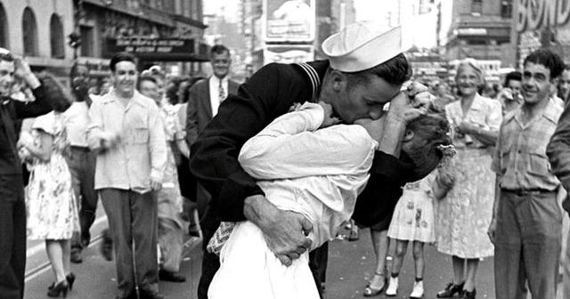 Kissing the war goodbye Remembering iconic photo 70 years after VJ day