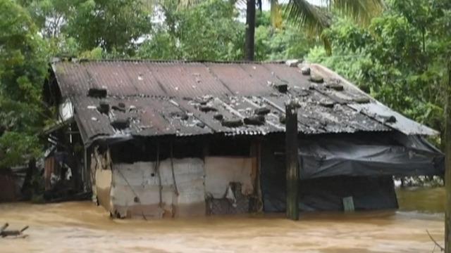 Migrants Flee To U S To Escape Destruction And Debt Cbs News