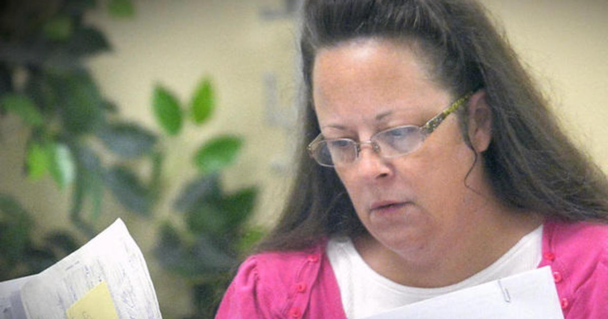 Kentucky Clerk Faces Judge For Defying Supreme Court On Same Sex Marriage Cbs News