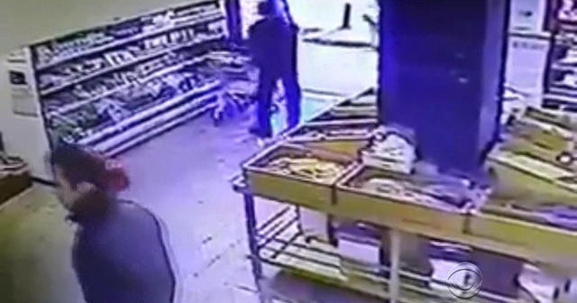 Gunman opens fire in Tel Aviv bar, kills 2