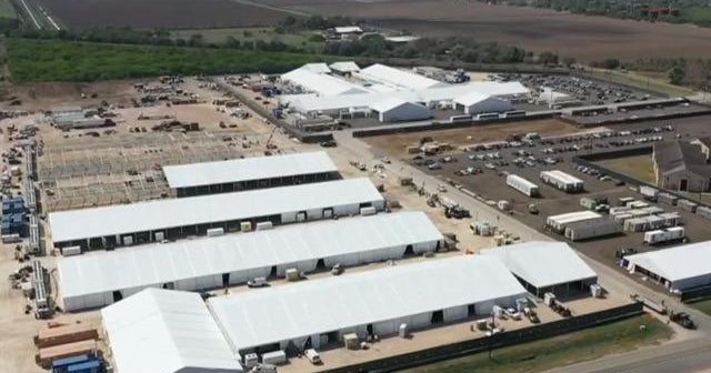 Holding facility housing thousands of unaccompanied minors in Donna, Texas opened to press