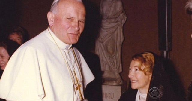 Intimate letters show friendship of woman with Pope John Paul II