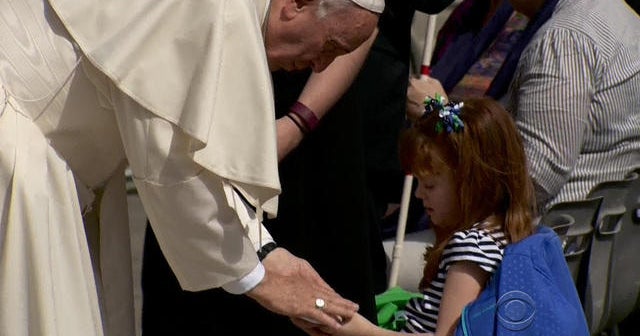 Ohio girl going blind meets the Pope
