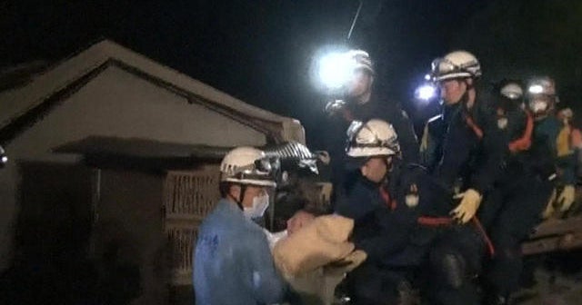 Rescuers save baby from Japan earthquake rubble