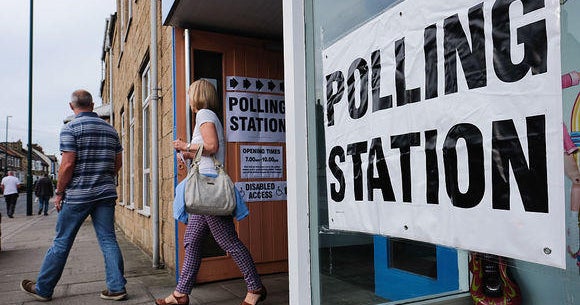 Brits go to polls for critical EU vote, and other MoneyWatch headlines