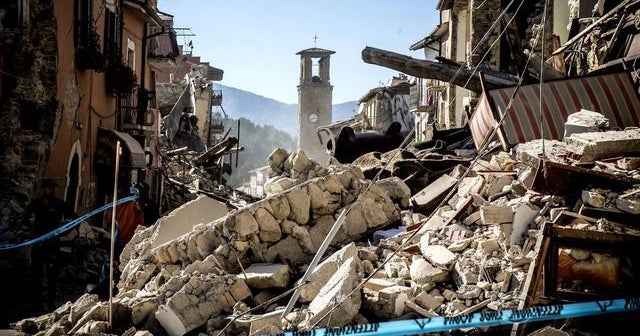 Deadly earthquake strikes Italy
