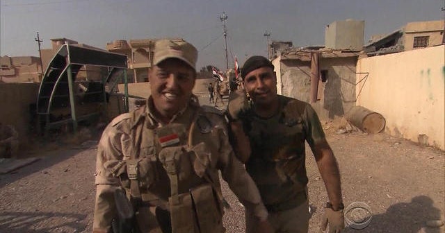 Iraqi, Kurdish forces advance toward Mosul